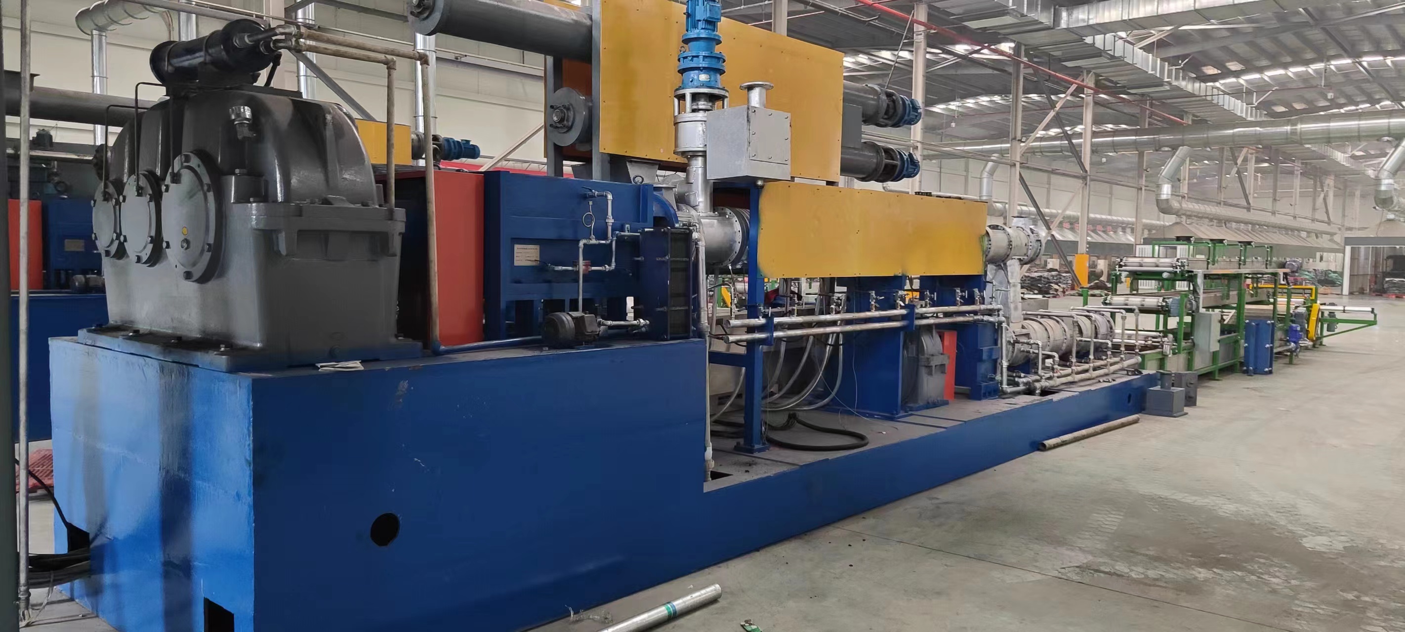 橡胶脱硫挤出机